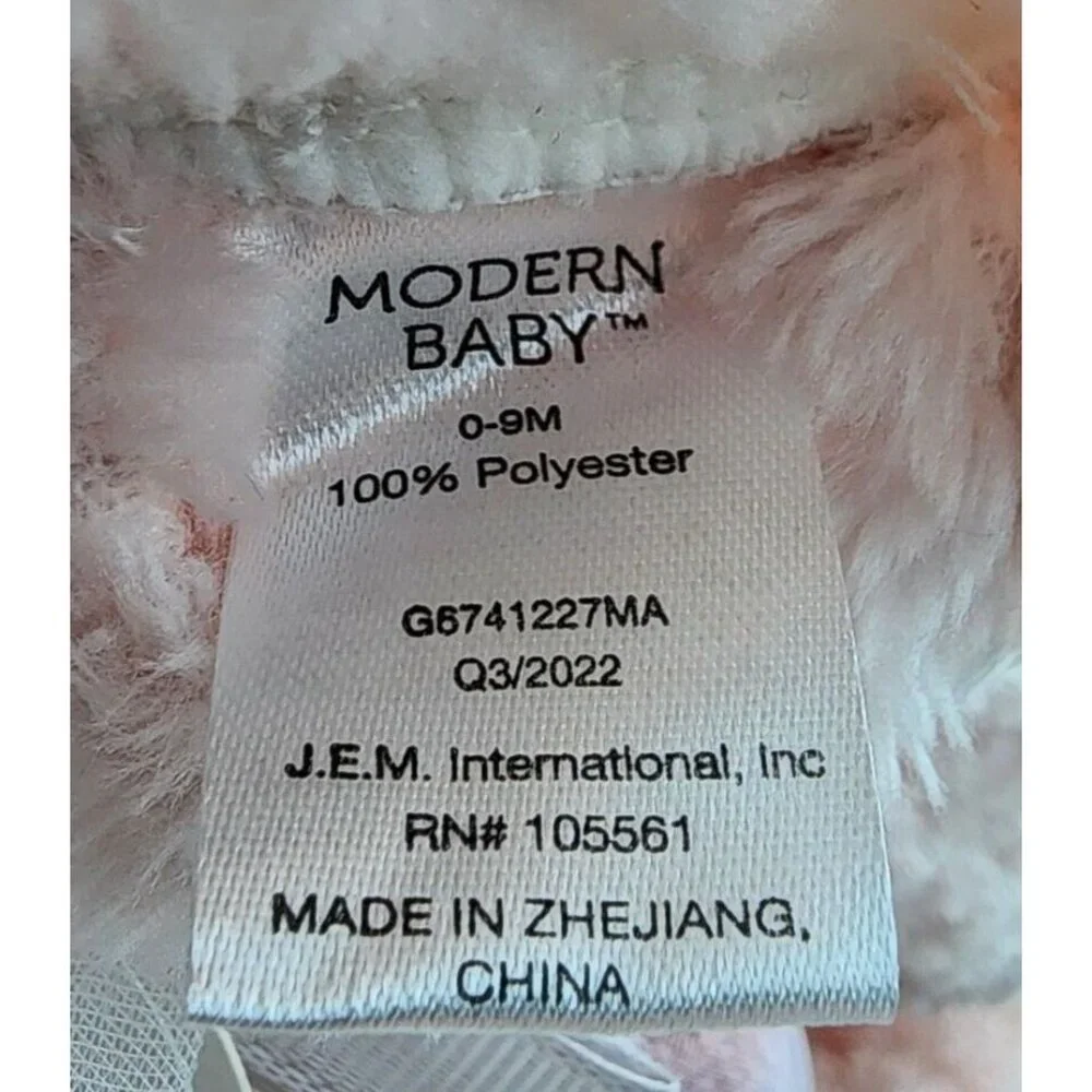 NWT Modern Baby‎ Pink 4 Piece Set Hooded Bathrobe + 3 Washcloths Size 0-9 Months